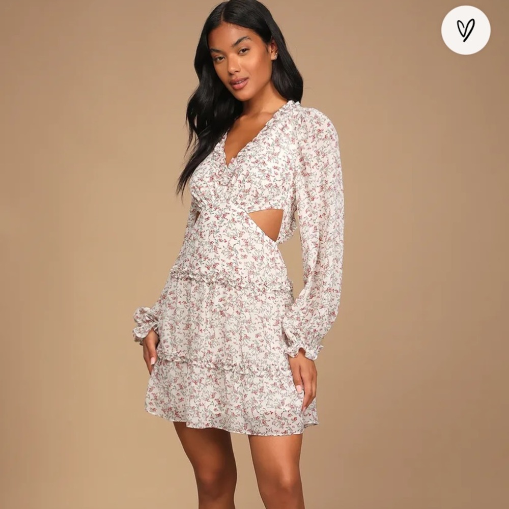 NWT Lulus Short Floral cut out dress with sleeves